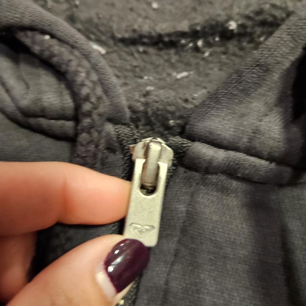 Vintage Roxy Black Zip-up Hoodie with Back Graphic - Picture 6 of 6